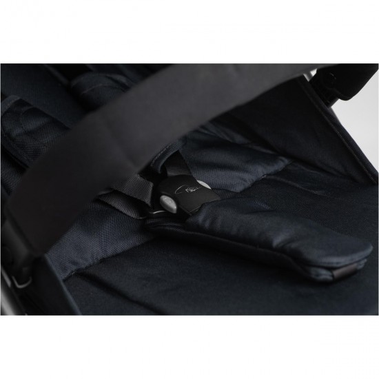 Roma Capsule 3 Stroller, Jet Black Roma Capsule 3 Stroller, Jet Black