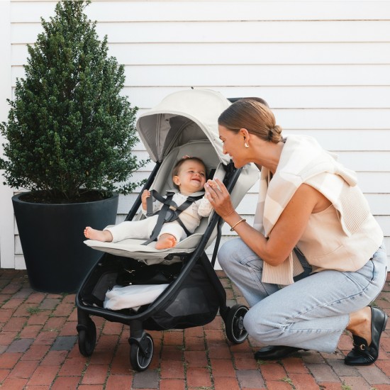 Uppababy Minu V3 Compact Stroller, Savannah Uppababy Minu V3 Compact Stroller, Savannah