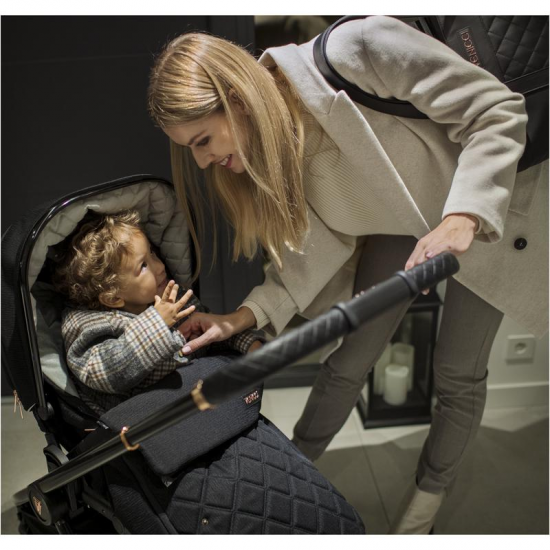Venicci Tinum SE 2 in 1 Pram Bundle - Special Edition Stylish Black Venicci Tinum SE 2 in 1 Pram Bundle - Special Edition Stylish Black