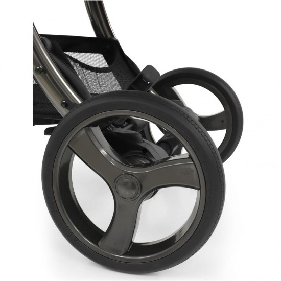 Egg pram sales wheels